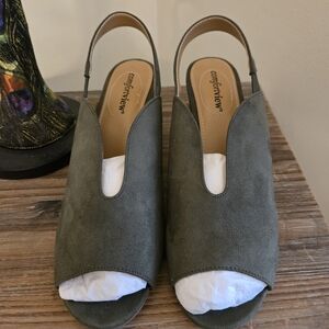 Comfortview Women's Olive Slingback Shoes